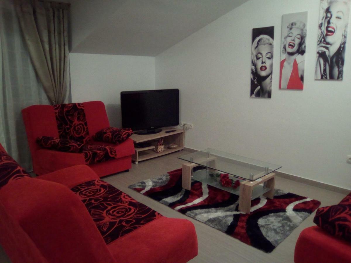 Apartments Villa Lavanda Zara Esterno foto